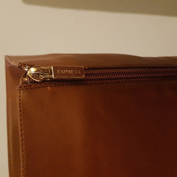 Express Boots - Picture 5 of 6